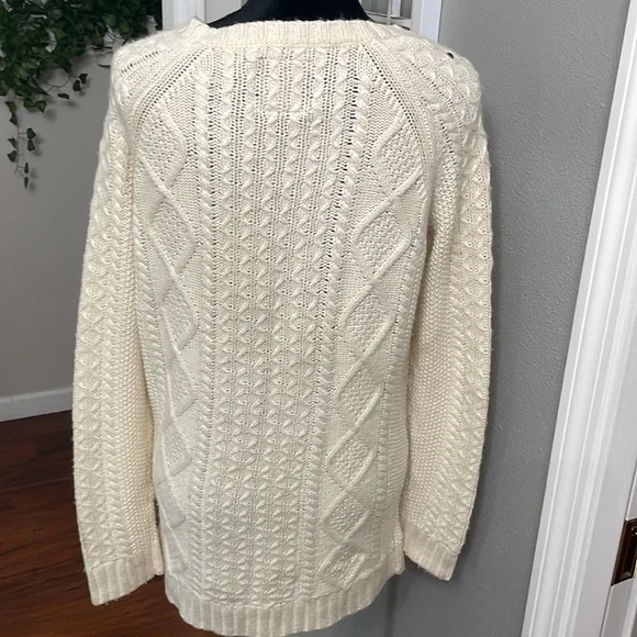 Cream American Eagle Sweater - Picture 5 of 11